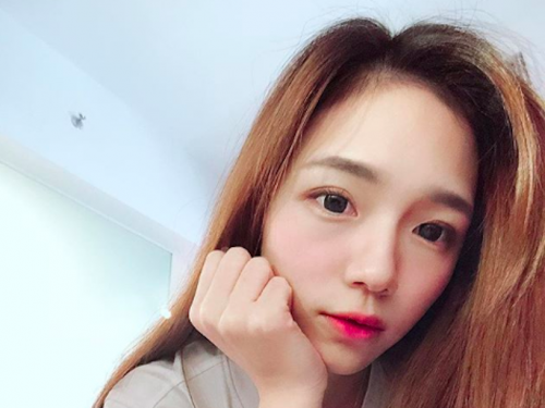正妹Cecilia外表充滿「青春少女感」，超高顏值「自拍無死角」！