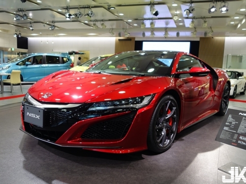 日本人排隊一小時就為坐進Honda NSX，為什麼？