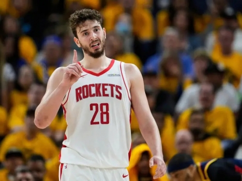 NBA》勇士犯規多又愛抱怨！火箭申京嗆不怕和格林對位：嚇不倒我