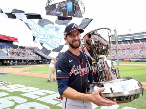 MLB》史上最多觀眾！勇士懷特單場雙響收「賽道經典賽」勝利