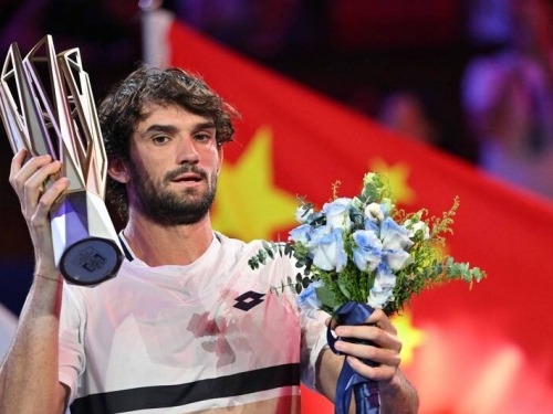 網球》史上排名最低大師賽冠軍！摩納哥黑馬瓦舍羅逆轉勝表哥