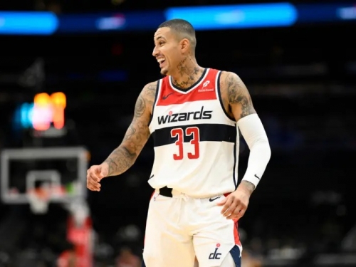 NBA》Kyle Kuzma單節竟投4次「麵包」！網嘲諷：準備好幫巫師搶狀元