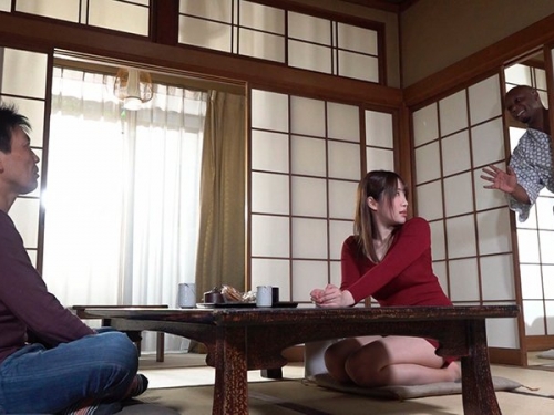老公不在家！F奶河北春菜吞下「巨型巧克力棒」　首次黑人解禁讓她震撼