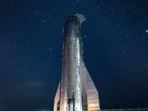 馬斯克「極度堅信」SpaceX 會在 2026 年將人類送上火星