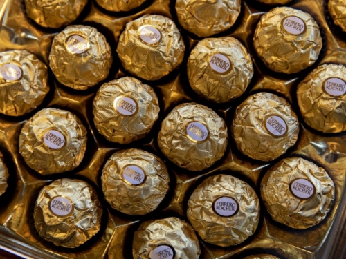 巧克力大廠費列羅 被控用童工採收榛果