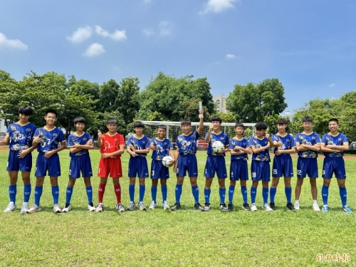 足球》全國五人制足球賽中正國中二連霸 屏東縣霸氣包辦冠亞軍