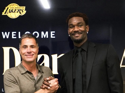 NBA》Ayton加入湖人高喊「像在打電動」！暗酸前東家：被遺忘之地