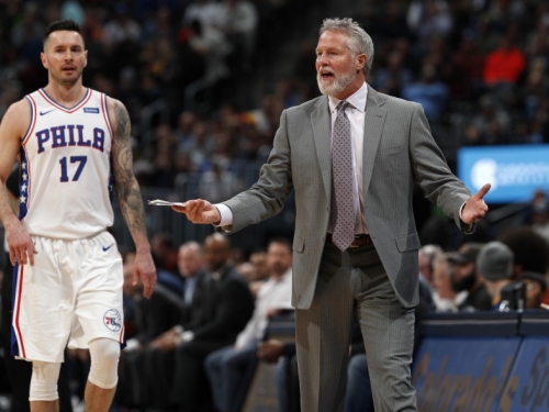 七六人戰績未達預期 前射手為教練辯護