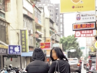 傻付出　女大生淪低階酒女
