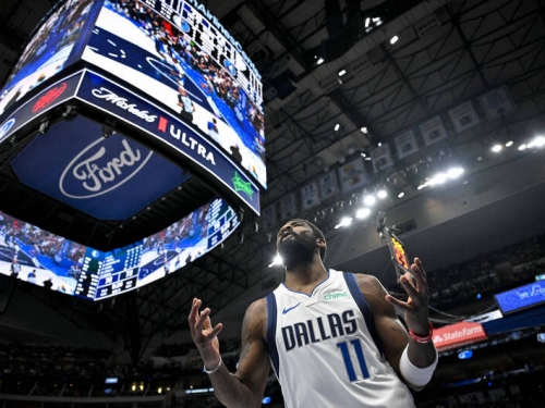 NBA》厄文扮英雄飆2記關鍵三分彈 獨行俠氣走龍頭灰狼奪3連勝