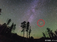 有飛碟？　火流星神似巨大火龍空中閃1秒後爆炸