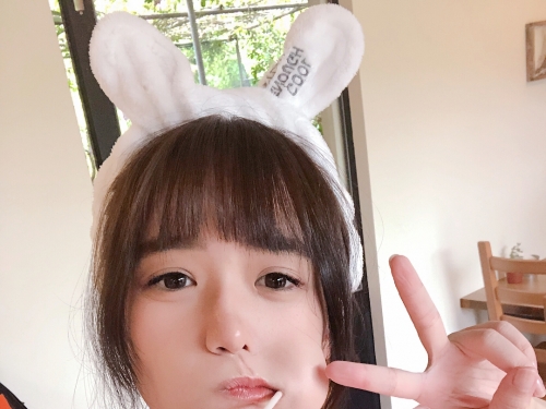 全台最美公關！「清新正妹」甜甜一笑就傾城　換上泳裝顯現飽滿身材