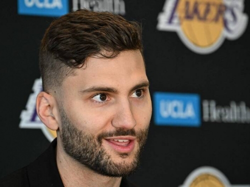 NBA季後賽》秘密武器來了？湖人G5拚續命 208公分長人射手可以上場