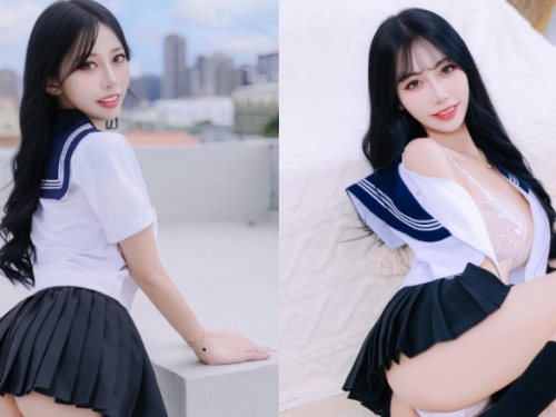 清純學生妹《玟妡 WenHsin》制服半脫　發育過剩的身體超撩慾
