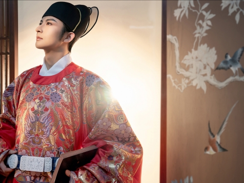 明萬曆帝「翼善冠」出土 逾8400片龍麟 全部金子做的