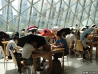 史上最熱圖書館！好設計讓你上天堂~蠢設計讓你曬太陽