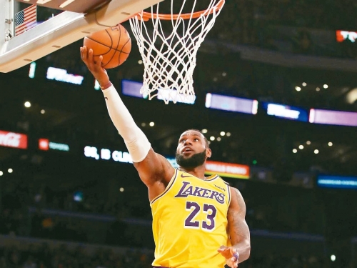 NBA／狀元交鋒 詹姆斯對決威廉森 手下不留情