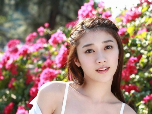 三十路正妹！「巨乳姊姊」散發輕熟女人味　「大份量G奶」依然堅挺！
