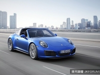 小改款《Porsche 911》屁屁更豐腴的四驅成員報到