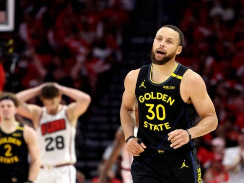 NBA》這樣也能進！柯瑞超神一擊獲選年度最佳好球