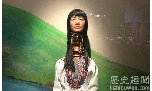 世界上脖子最長的人：終身佩戴銅圈
