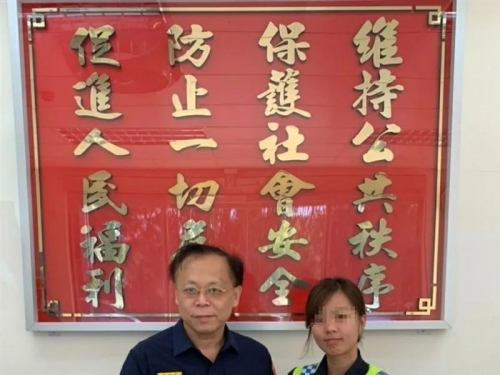 女警兼職下海「單純就是愛」？女經理揭內幕全說了