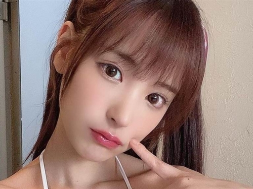 AV大胃王桃乃木香奈「S曲線辣照」香爆　網友求饒：到底食物到哪去了？