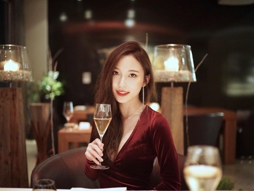 「巨乳版結衣」！泰國美顏正妹「May Sitapha」有胸有臉蛋，真的很可以！