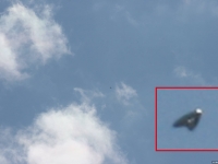 《澳洲拍到可垂直、水平與180度轉彎的UFO！》
