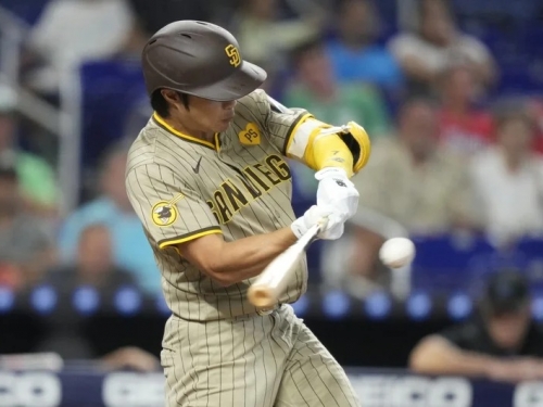 MLB》金河成追平轟被改判二壘打 關鍵因彈到牆頭才手套折射