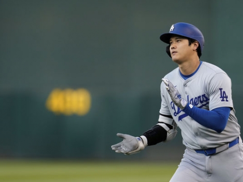 大谷翔平第36轟加碼1盜！貝茲強勢歸隊3打點　道奇暢飲釀酒人4連勝