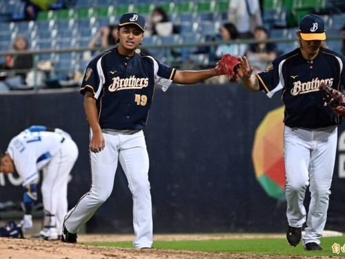 中職》余謙7局優質先發！ 暌違2年再對富邦拿下勝投