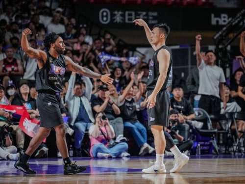 PLG》天王山之戰成消化比賽 攻城獅22記三分彈射垮勇士