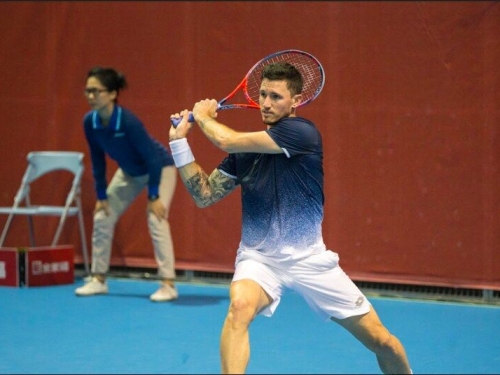 Novak擊敗Stakhovsky 奪生涯首冠