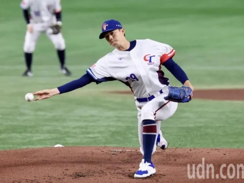 12強》以為只是飛球卻變兩分砲 黃子鵬點出這球有一點不完美