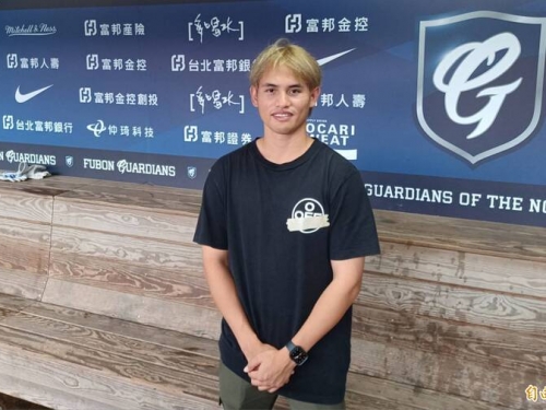 中職》張奕到富邦打招呼 期待下週一軍出賽