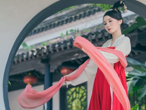 皇帝也會踩雷 誤開年齡玩笑 慘遭寵妃奪命
