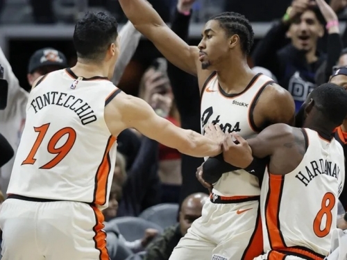 NBA》活塞後衛艾維拋投絕殺暴龍 主帥讚：沒幾個人能守住他