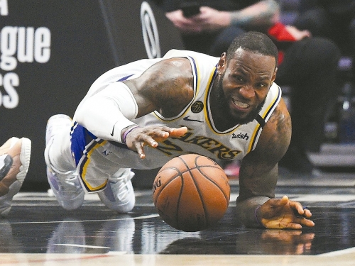 NBA／洛城內戰 湖人雙星合飆58分 擊沈快艇