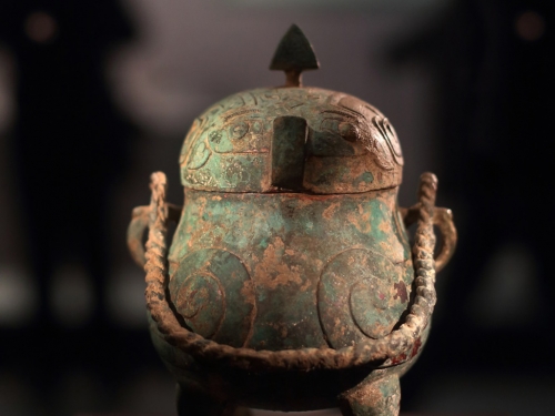 青銅酒器浮現「古代版憤怒鳥」 竟是3000年前最強戰神