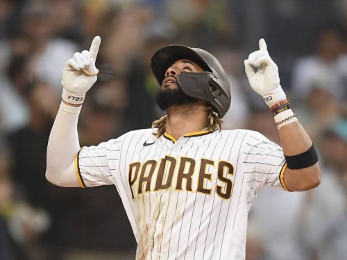MLB》教士完成隊史最狂逆轉勝 小塔提斯豪打俊足創紀錄