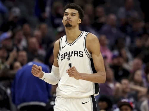 NBA》溫班亞瑪本季首次大三元寫紀錄 直追唐西奇、詹皇