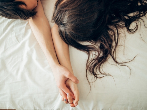書呆子女友床上超反差 他觀察3點懷疑是「老玩家」