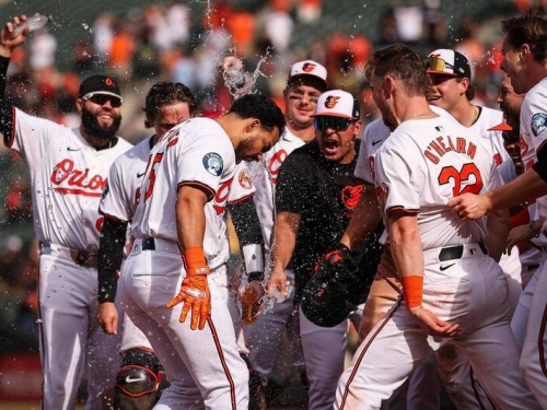 MLB》桑坦德9局下全壘打一棒再見！金鶯擊敗巨人中止近期3連敗