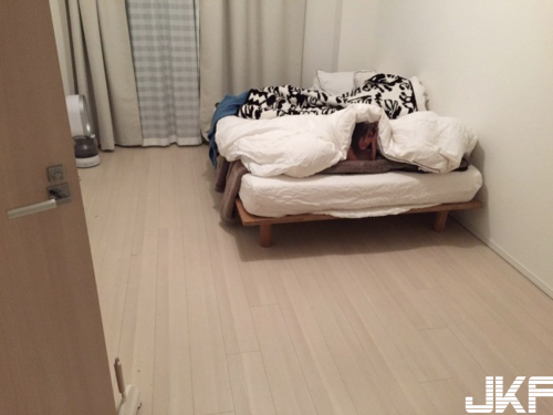 驚！洗完澡出來竟發現<渡邊麻友>躺床上？這真是天上掉下來的禮物......