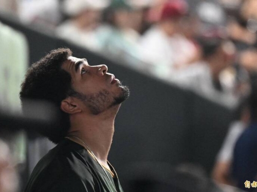 中職》歷經動盪賽季後明年是否續留仍未知 台鋼「大哥」魔鷹真情流露