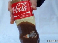 當可樂遇上牛奶，會發生什麽？
