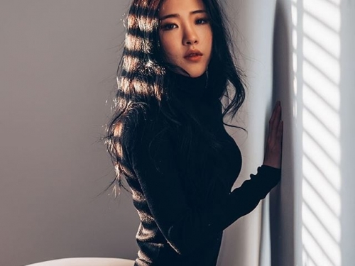 火辣「理工科正妹」！Ｓ小蠻腰＋多汁蜜桃臀，男生女生看到都受不了啊....