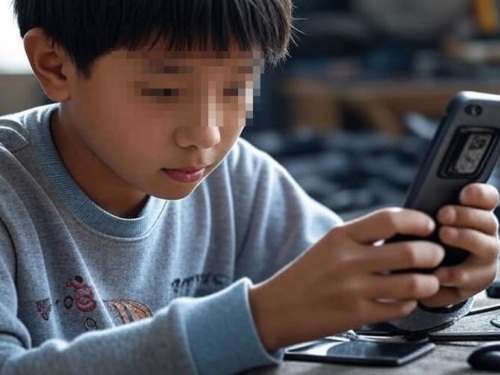 存錢買設備？12歲男孩沈迷電子維修 母笑：還偷接單修手機
