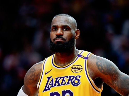 NBA》湖人無意與詹皇延長合約？ 美媒曝紫金軍團未來規劃